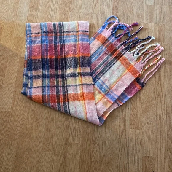 Thick Scarf - Picture 1 of 1